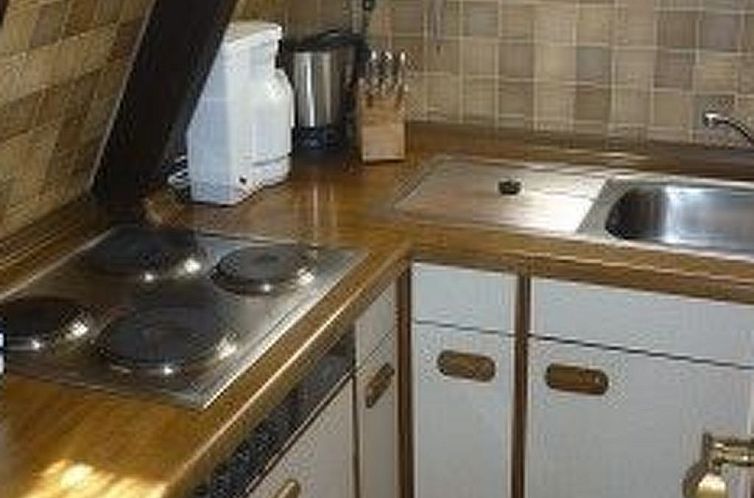 Vakantiehuis Haus am See mit Fasssauna, Liegewiese und Grill