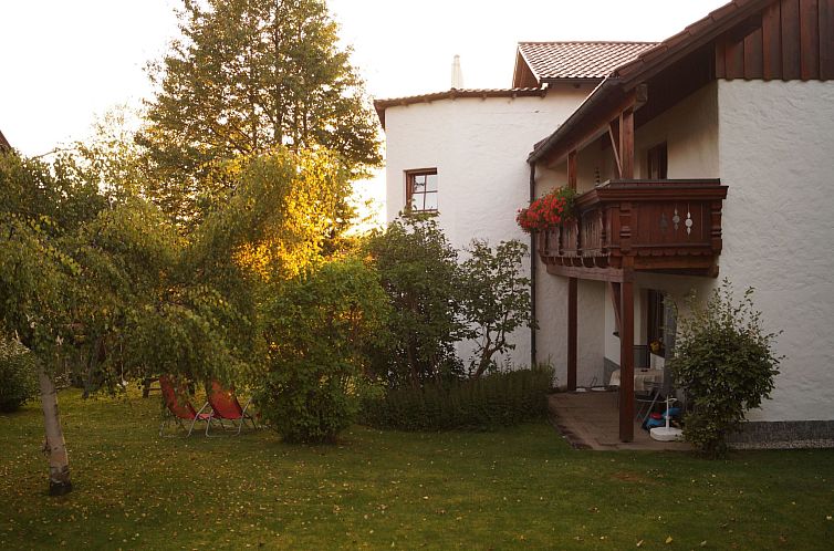 Appartement in Ludwigsreut mit Terrasse, Garten und Grill