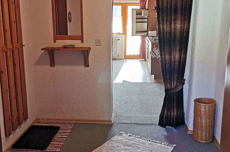 Appartement mit komplett eingerichteter Küchenzeile im Wohn