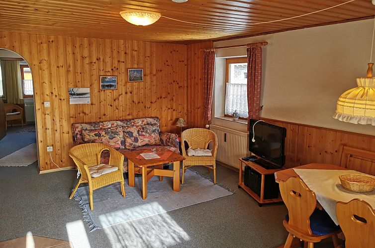 Appartement mit komplett eingerichteter Küchenzeile im Wohn