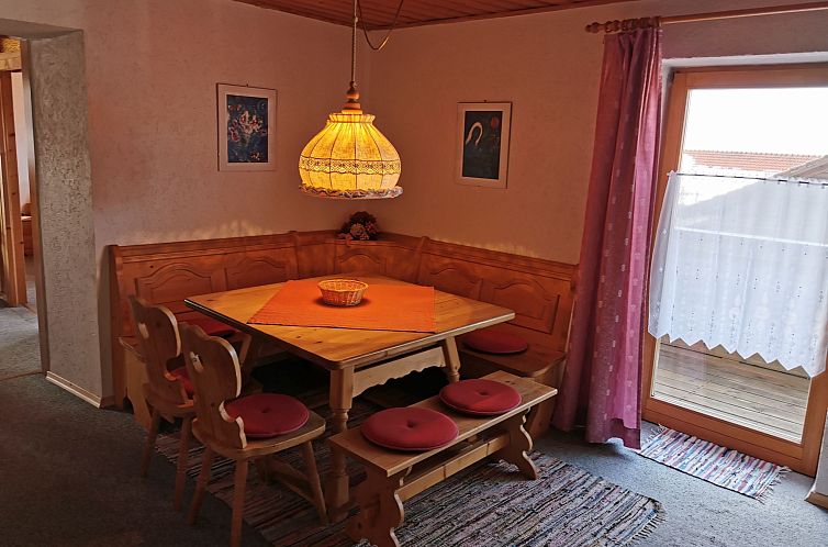 Appartement mit komplett eingerichteter Küchenzeile im Wohn