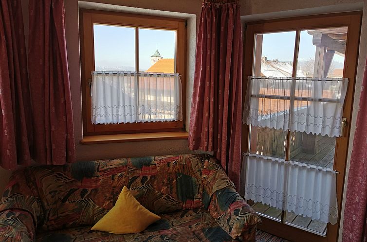 Appartement mit komplett eingerichteter Küchenzeile im Wohn