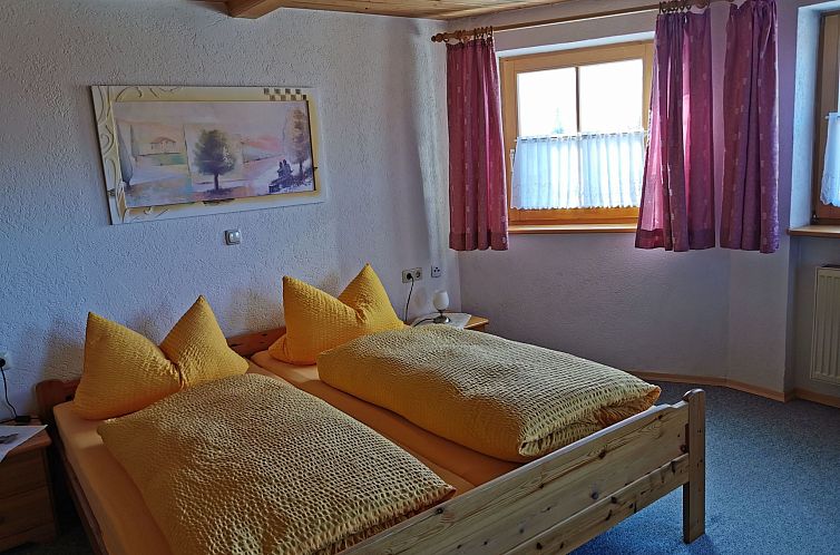 Appartement mit komplett eingerichteter Küchenzeile im Wohn