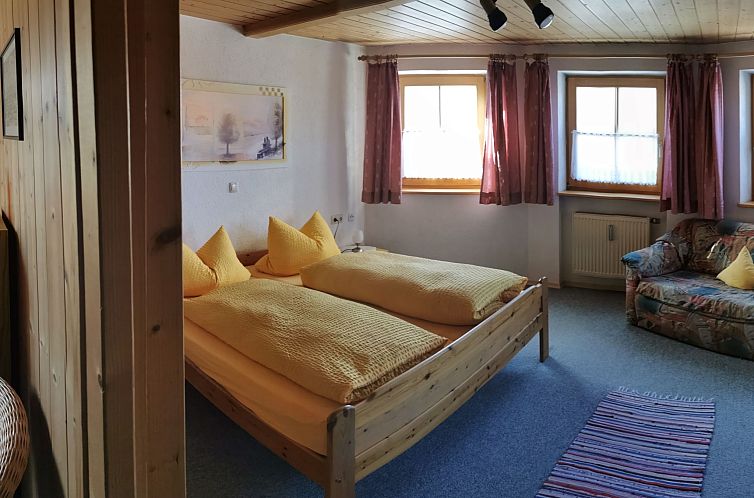 Appartement mit komplett eingerichteter Küchenzeile im Wohn