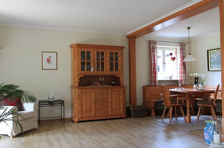 Vakantiehuis in Hagrain mit Grill, Terrasse und Garten