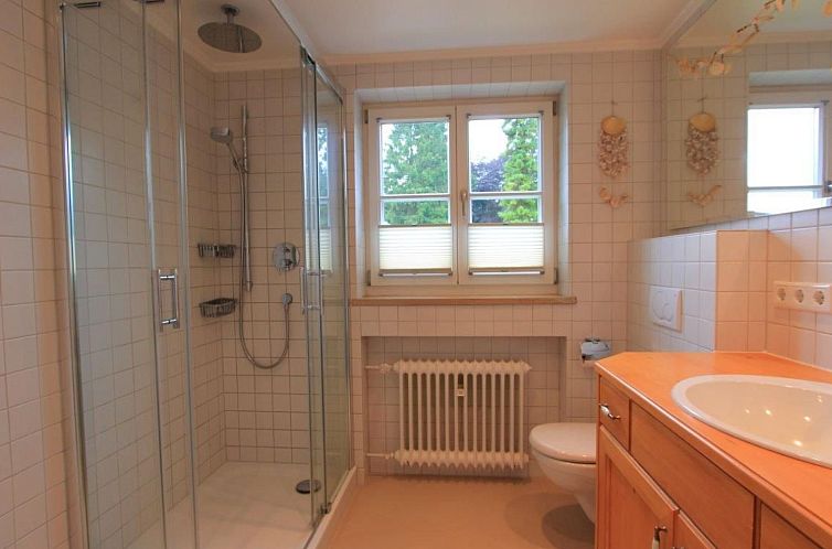 Vakantiehuis in Hagrain mit Grill, Terrasse und Garten