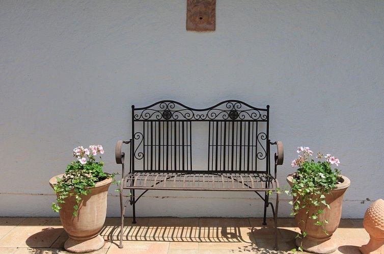 Vakantiehuis in Hagrain mit Grill, Terrasse und Garten