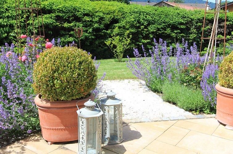 Vakantiehuis in Hagrain mit Grill, Terrasse und Garten