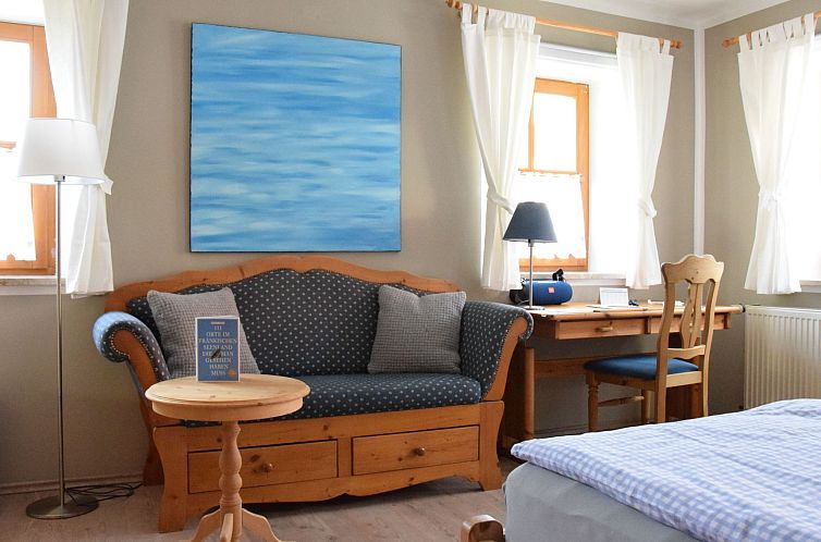 Appartement Charmant trifft Moderne - Ferienwohnung Linde