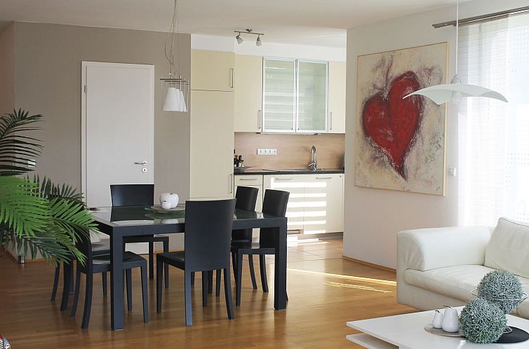 Appartement River Residence Regensburg, großzügige Wohnung