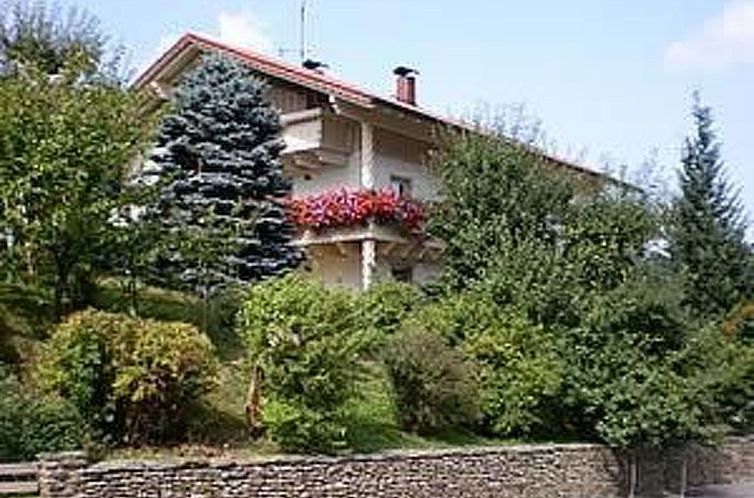 Appartement mit sonniger Terrasse und Ausblick