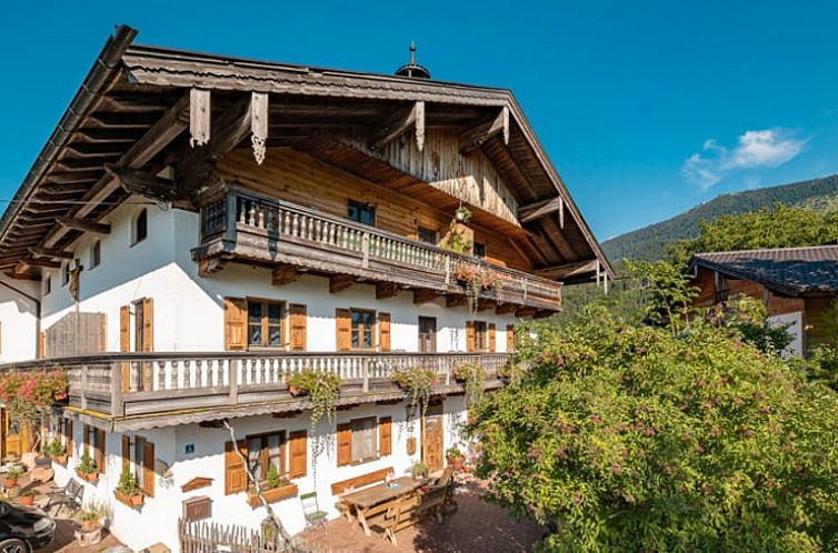 Panoramisch landschap vanaf Huisje in Samerberg, vakantieaccommodatie in Beieren, omgeven door natuur.