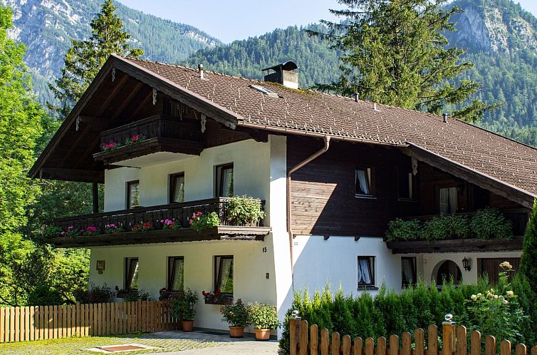 Guest house 03376205 - Apartment Bavaria - Appartement in Weißbach a. d. Alpenstraße