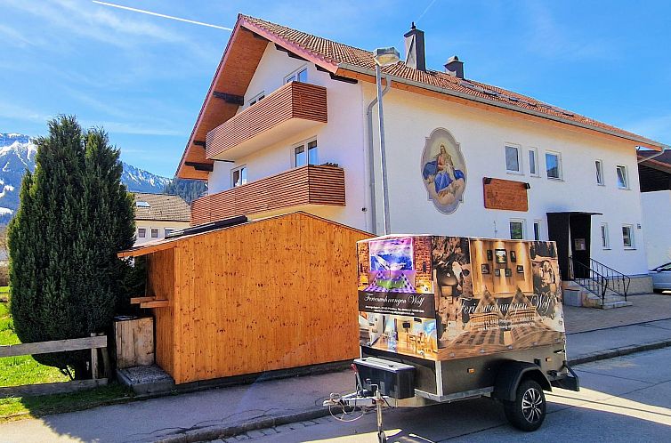 Appartement Studio mit Küche, Bad und Süd Balkon und Bergb