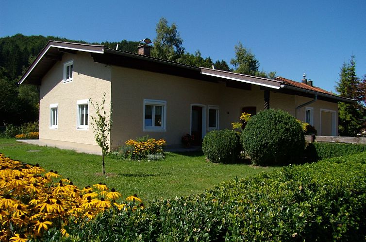 Guest house 03379705 - Holiday property Bavaria - Vakantiehuis Betttis Bungalow