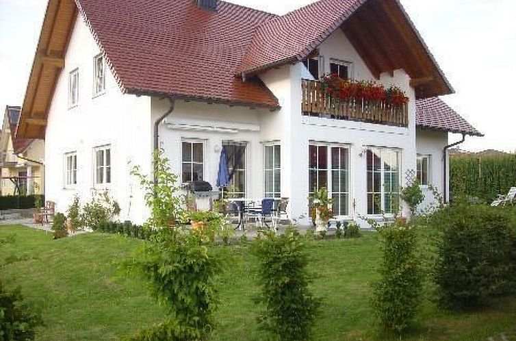 Guest house 03382001 - Apartment Bavaria - Appartement Wohnung in Oberwaldbach mit Garten und Grill