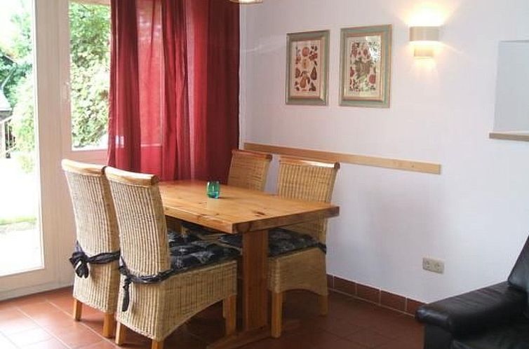 Vakantiehuis in Zandt mit Grill, Garten und Terrasse