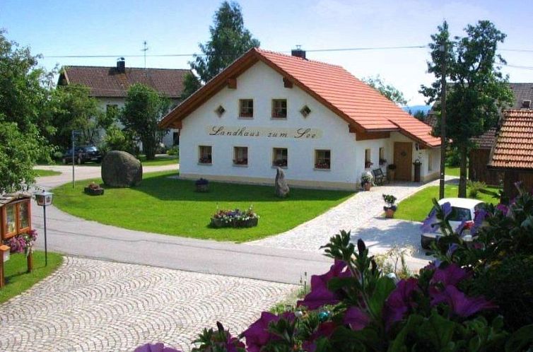 Vakantiehuis Landhaus mit Sonnenterrasse und Garten