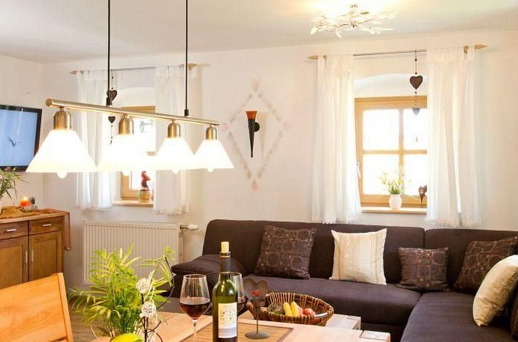 Vakantiehuis Landhaus mit Sonnenterrasse und Garten