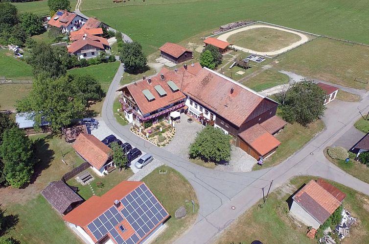 Vakantiehuis Landhaus mit Sonnenterrasse und Garten