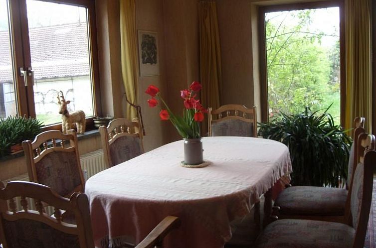 Vakantiehuis mit Terrasse und Parkplatz