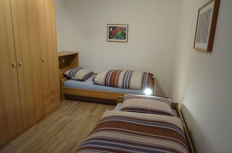 Appartement Große Ferienwohnung in Sinbronn mit Garten