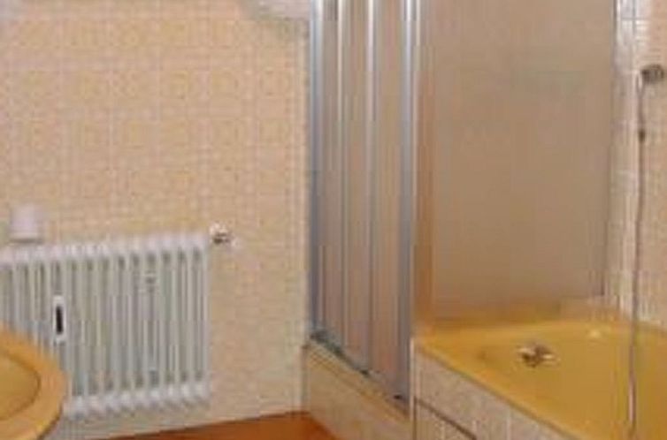 Appartement Große Ferienwohnung in Sinbronn mit Garten