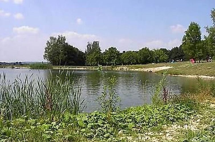 Appartement Große Ferienwohnung in Sinbronn mit Garten