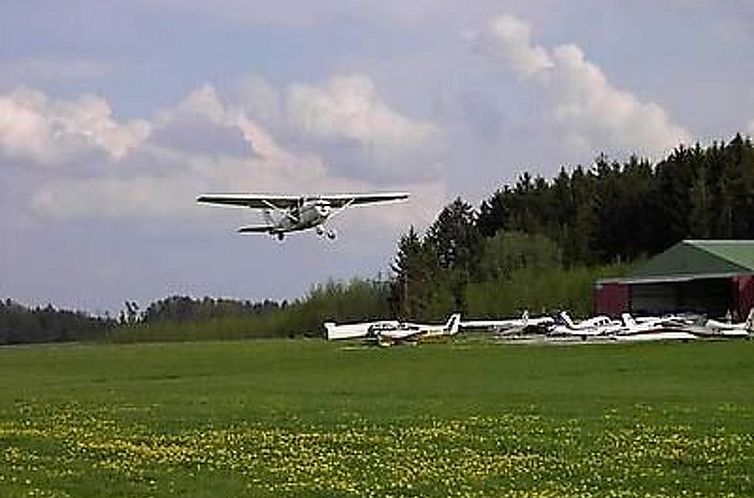 Appartement Große Ferienwohnung in Sinbronn mit Garten