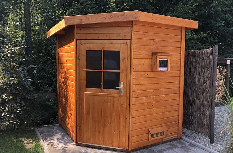 Vakantiehuis Schönes Ferienhaus in Wackersdorf mit Whirlpoo