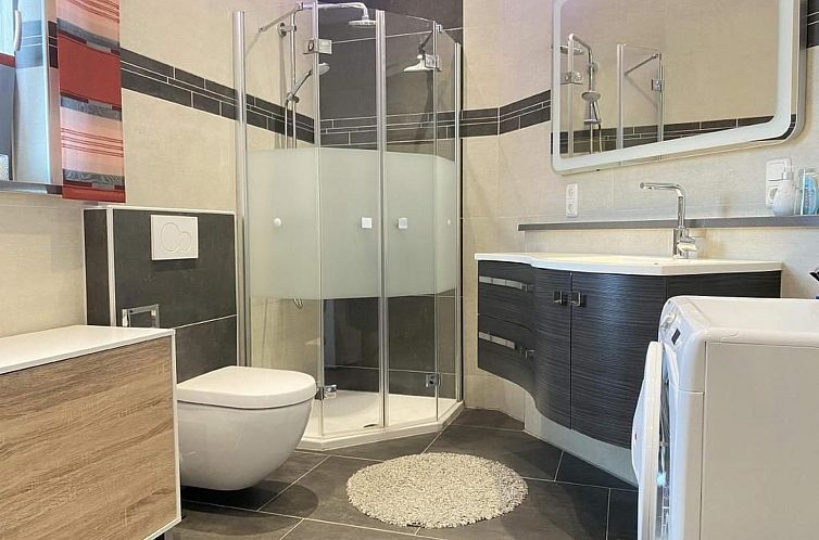 Appartement in Heselbach mit Grill, Whirlpool und Garten