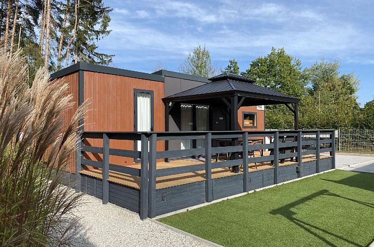 Vakantiehuis in Wackersdorf mit Terrasse, Garten und Grill