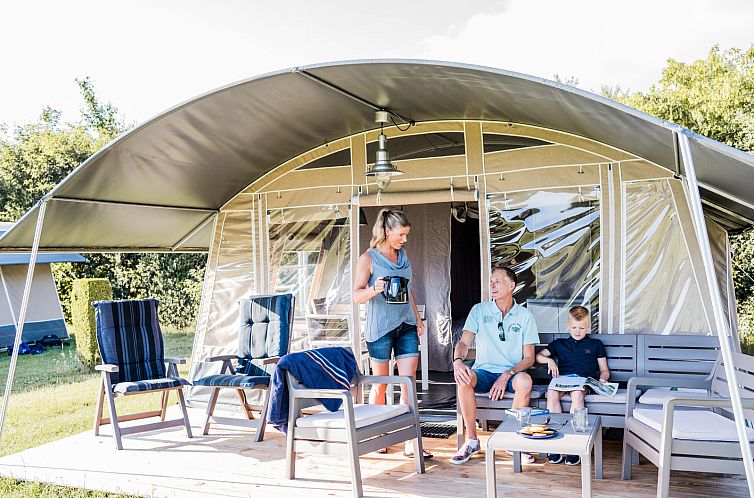 Auf Kengert Lodge de Luxe