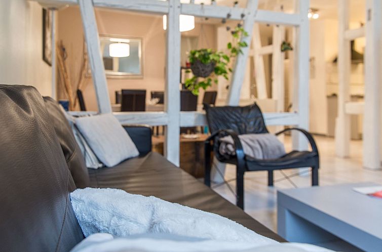 Appartement mit zwei Garagenstellplätzen