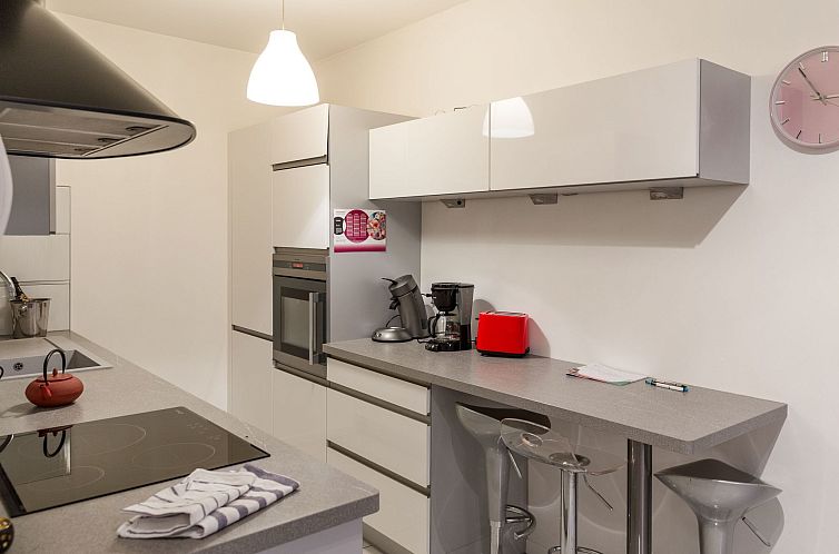 Appartement mit zwei Garagenstellplätzen