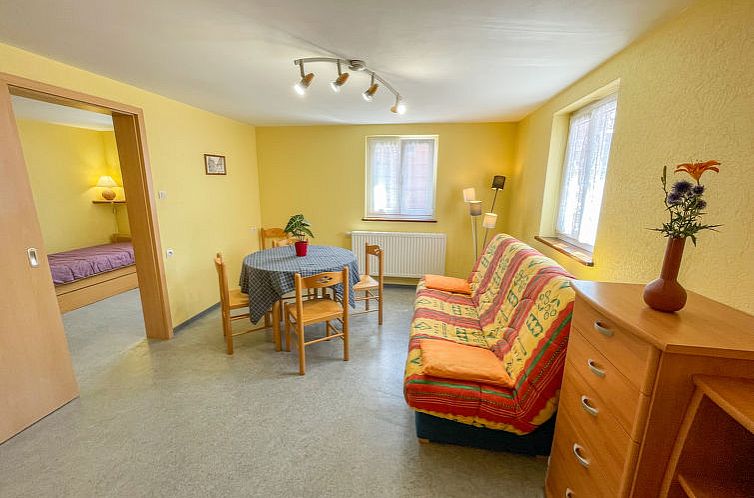 Appartement Résidence jaune et rose
