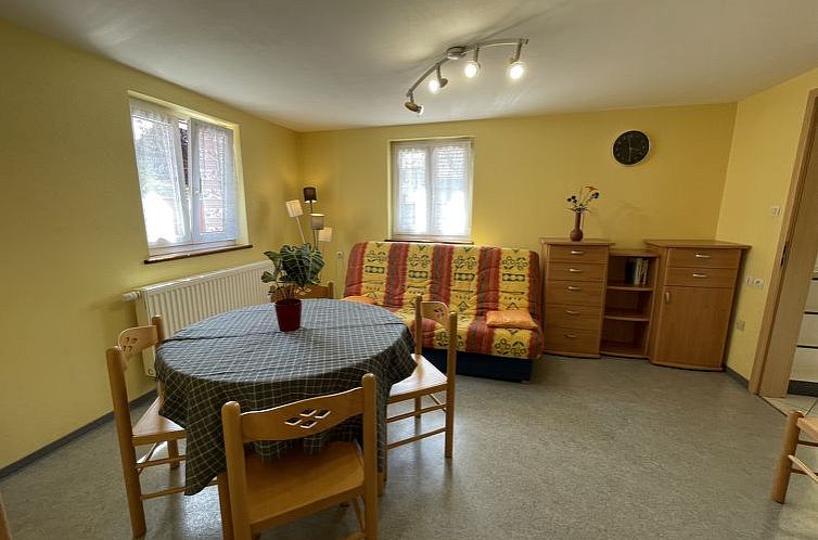 Appartement Résidence jaune et rose