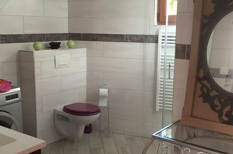 Vakantiehuis Dorfhaus mit Privatparkplatz