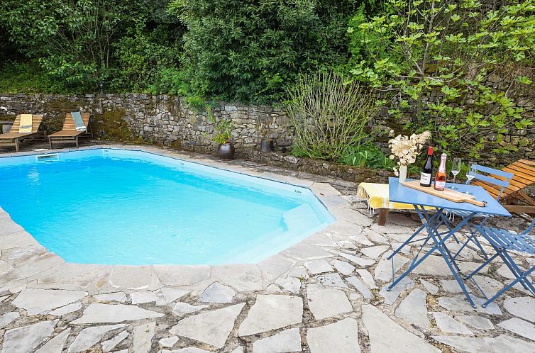 Vakantiehuis "Gîte La Calade" mit Pool