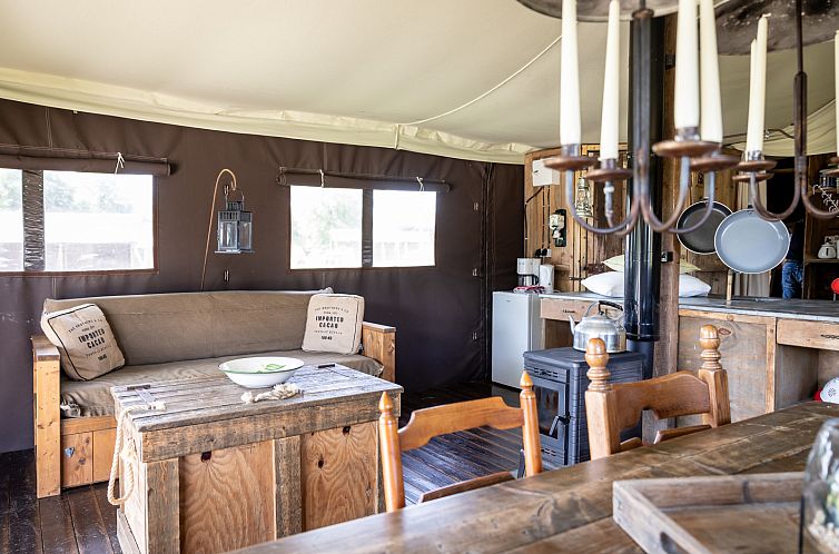 Glampinglodge de luxe met privé sanitair