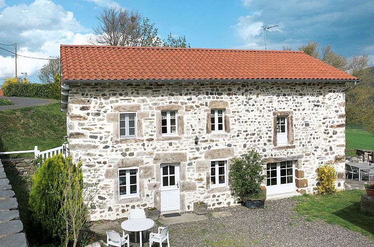 Guest house 03834501 - Holiday property Auvergne - Vakantiehuis Le Chomeil