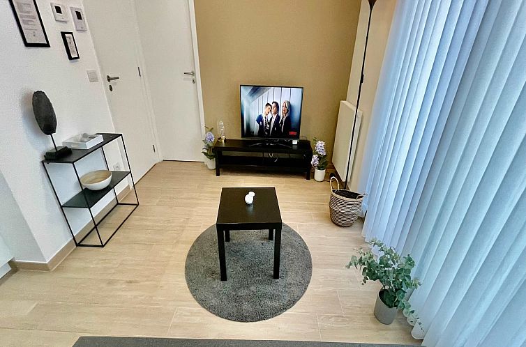 Modern 1BR Near Diamond District by OneLuxStay