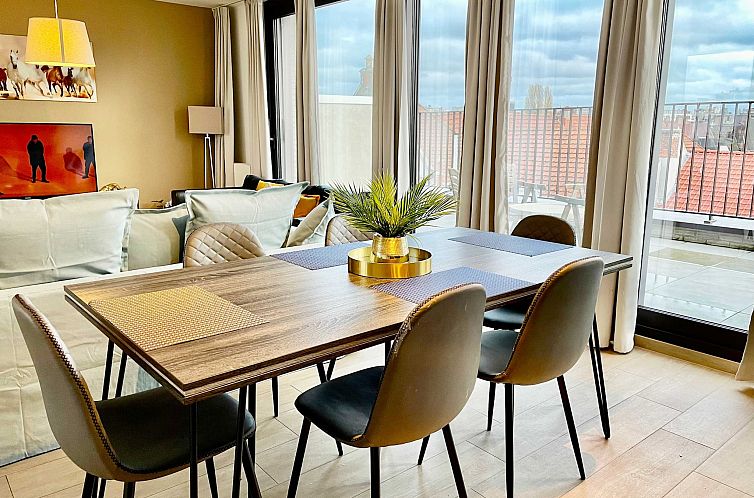Modern 2BR Penthouse Near Diamond District by OneLuxStay