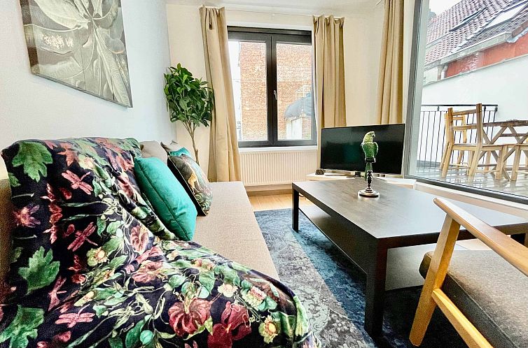 Luxury 2BR 1BA Near Fashion District by OneLuxStay
