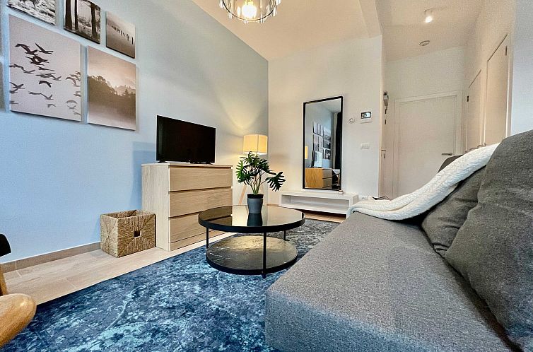 Luxury Dlx 1BR Near Fashion District by OneLuxStay