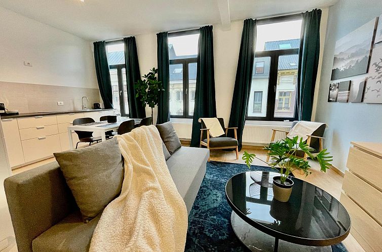 Luxury Dlx 1BR Near Fashion District by OneLuxStay