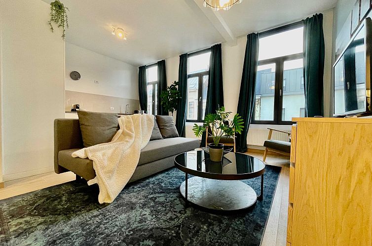 Luxury Dlx 1BR Near Fashion District by OneLuxStay