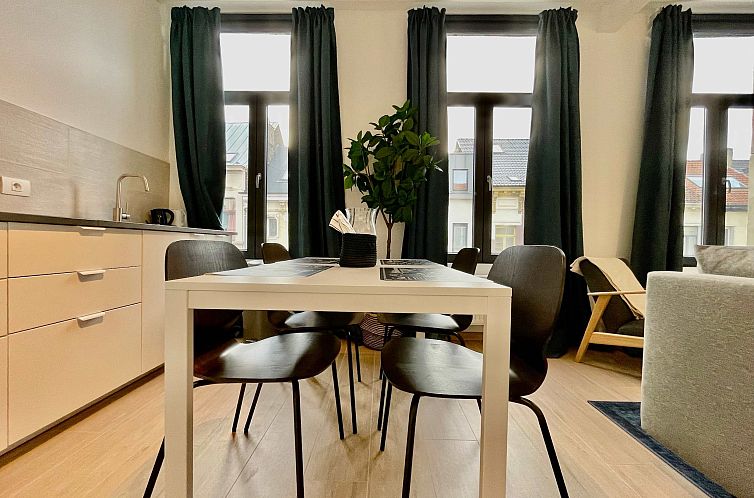 Luxury Dlx 1BR Near Fashion District by OneLuxStay