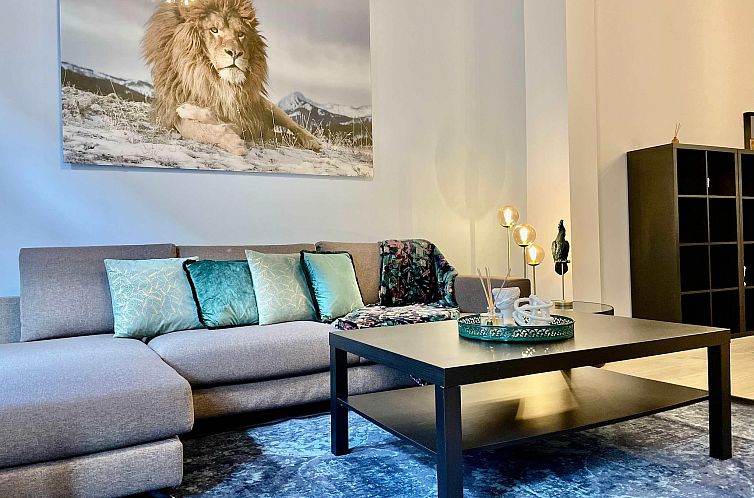 Luxury 2BR 2BA Near Fashion District by OneLuxStay