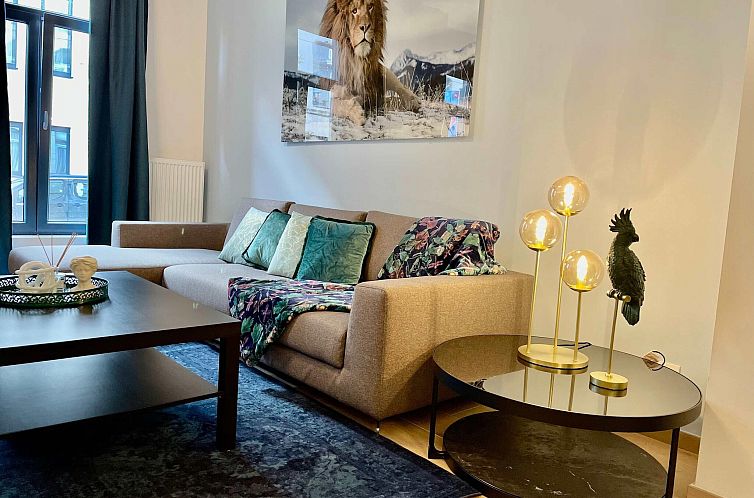 Luxury 2BR 2BA Near Fashion District by OneLuxStay